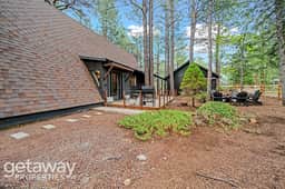 Cabin Vibes, Modern Style | Hot Tub + Fire Pit