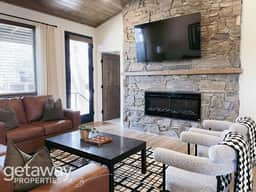 Peaceful Show Low Hideaway w/ Fireplace & Deck