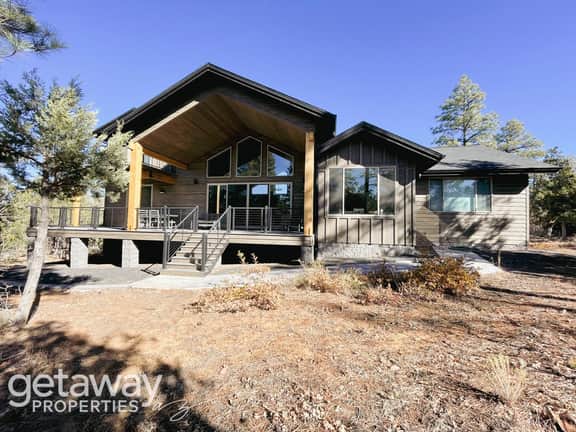 Cozy & Modern | 3BR + Loft | Torreon Stay