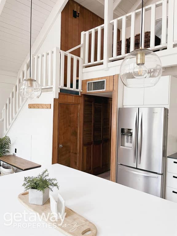 White Mtns Cabin | Balcony | Fireplace | Grill