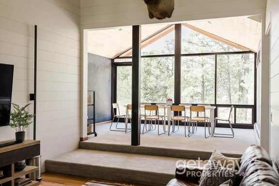 Grand Forest Lodge for 19 with Sauna