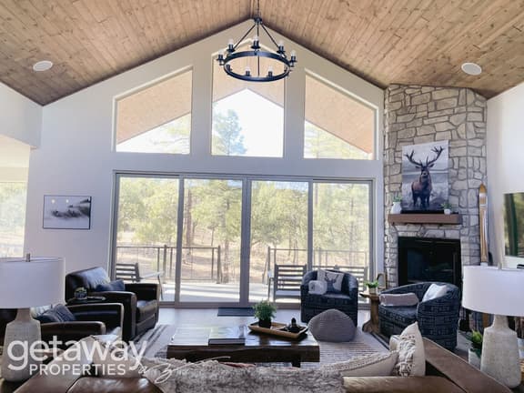 Cozy & Modern | 3BR + Loft | Torreon Stay