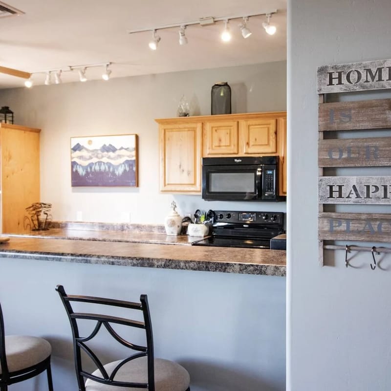 Cozy Cabin | Forest Views | Dog-Friendly